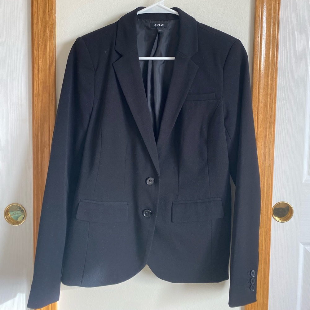 APT6 Black Blazer - Size:6